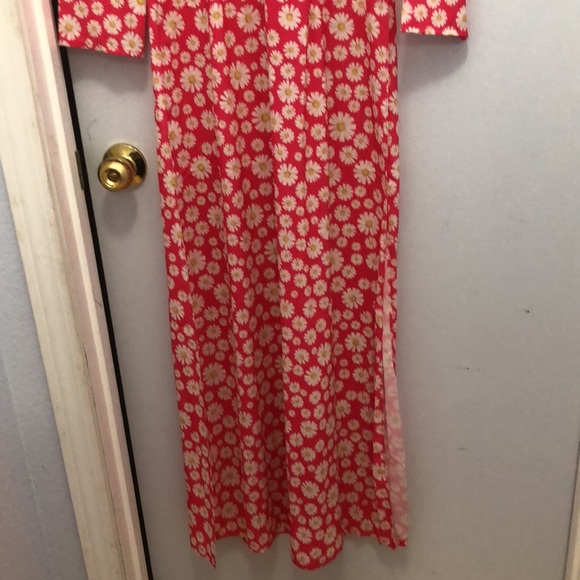 Vietnamese ao dài - Picture 2 of 3